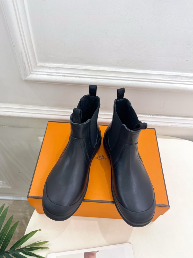 Черевики жіночі