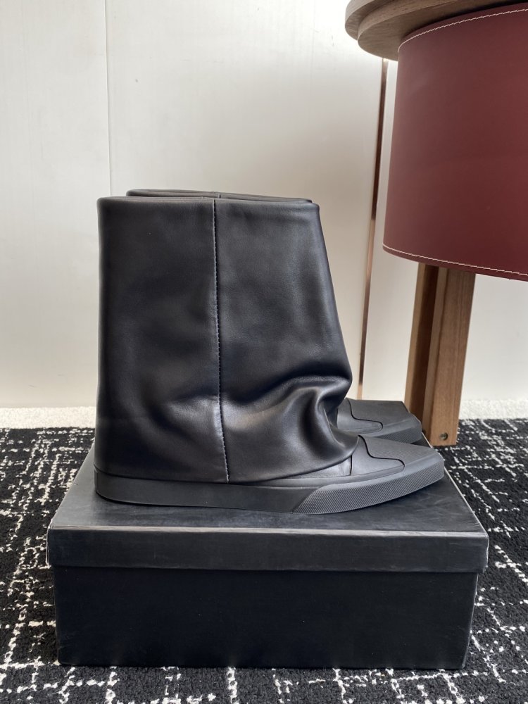 Ботинки женские