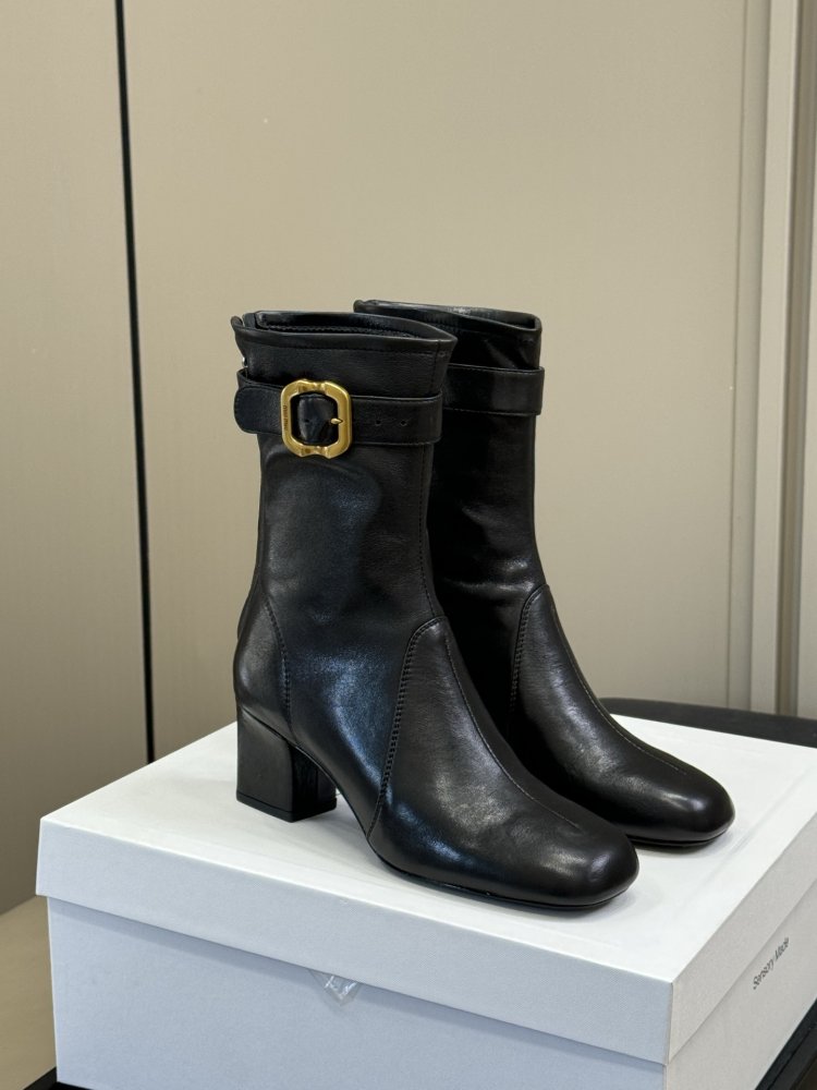 Черевики жіночі