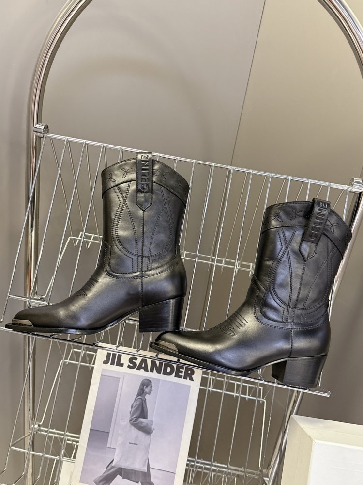 Ботинки женские