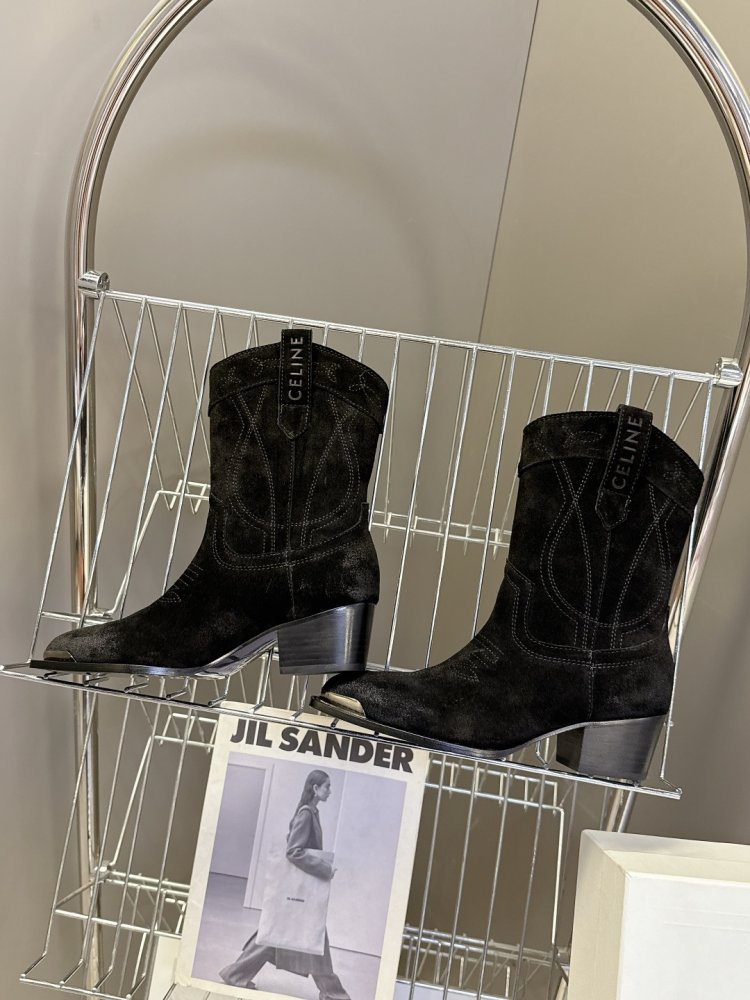 Черевики жіночі