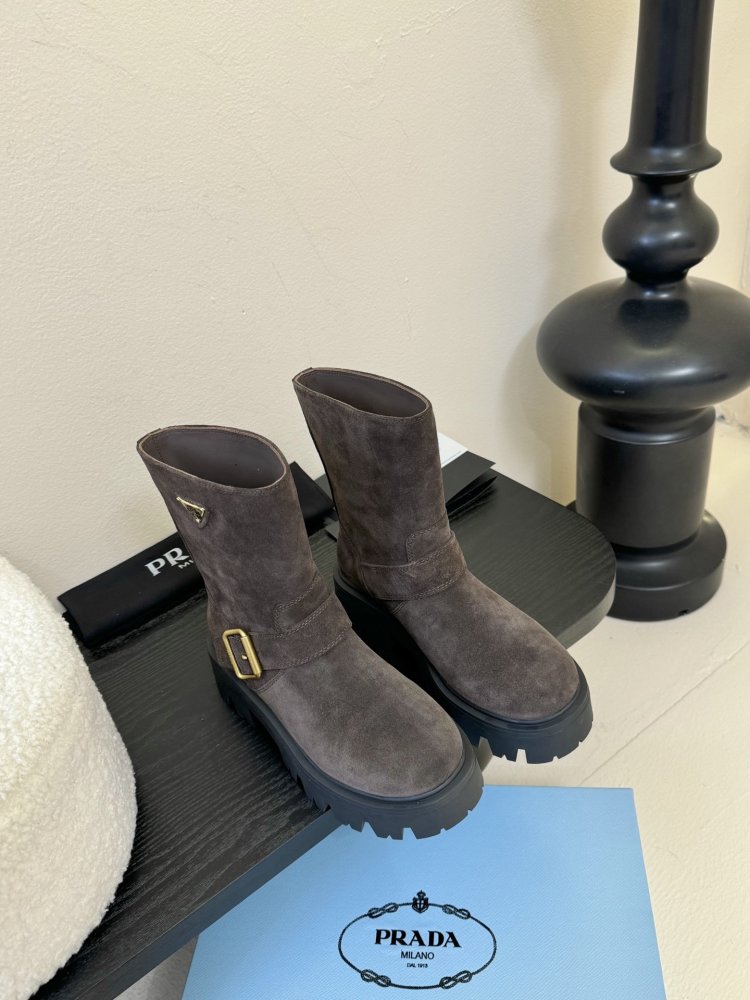 Ботинки женские