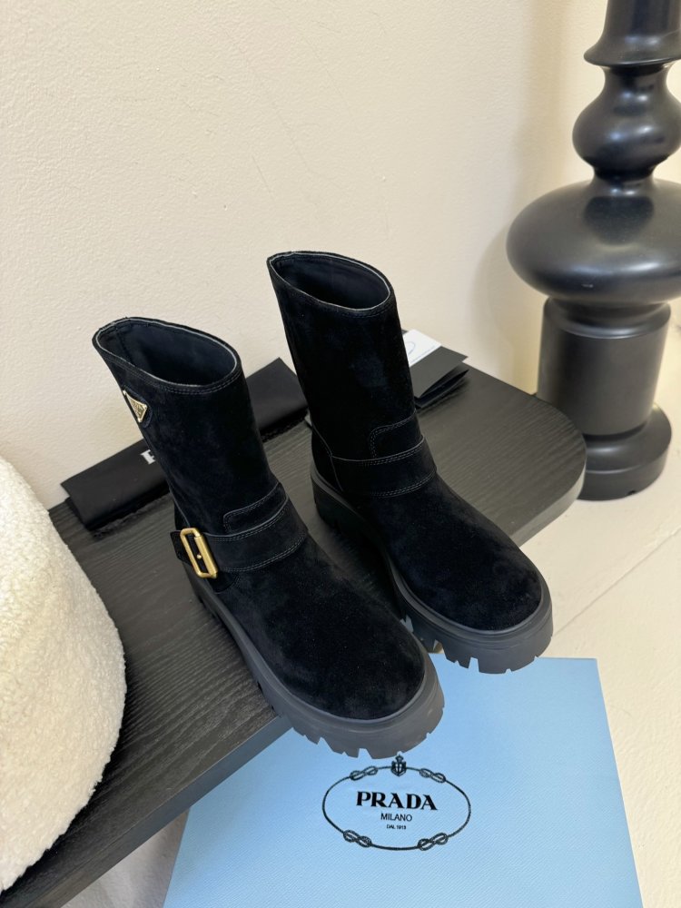 Черевики жіночі