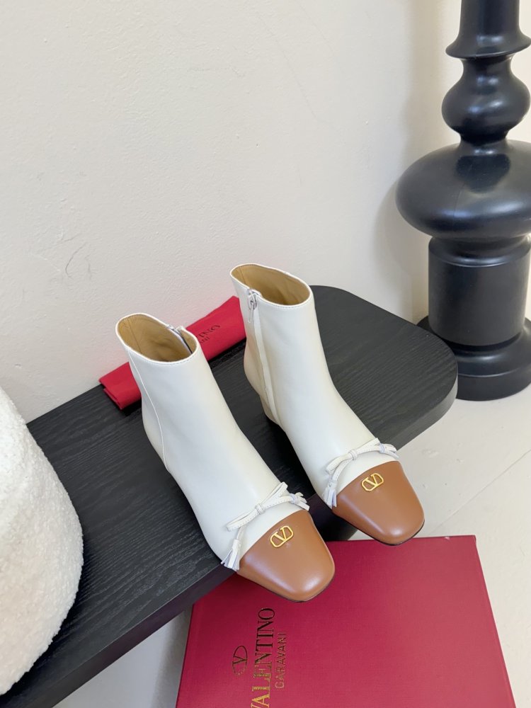 Ботинки женские