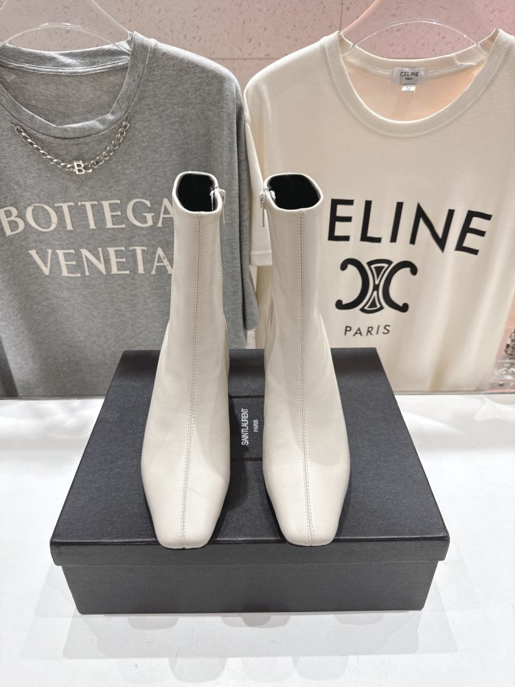 Черевики жіночі