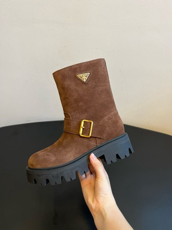 Черевики жіночі