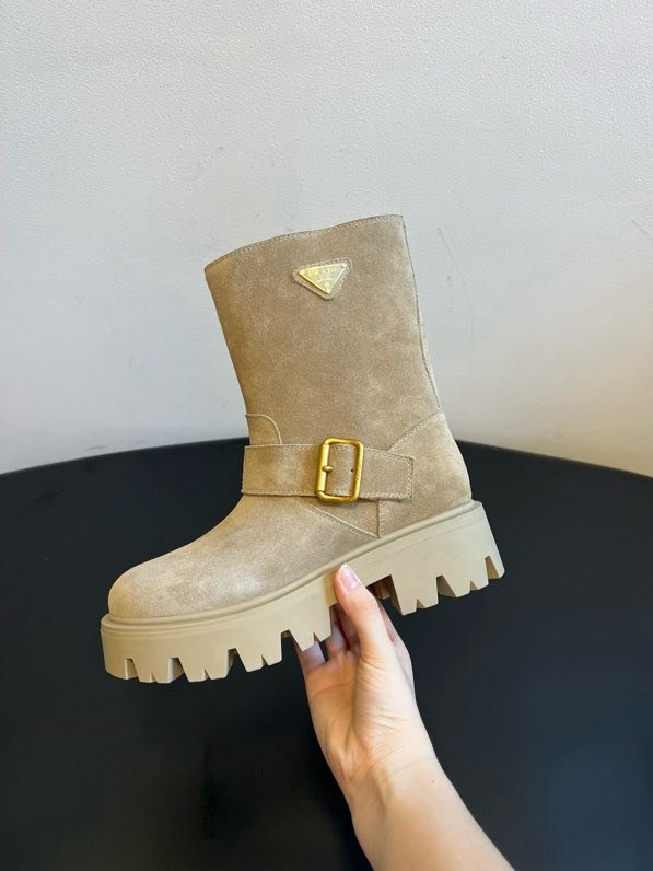 Черевики жіночі