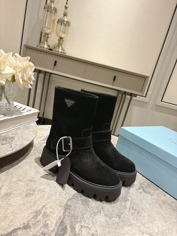 Черевики жіночі