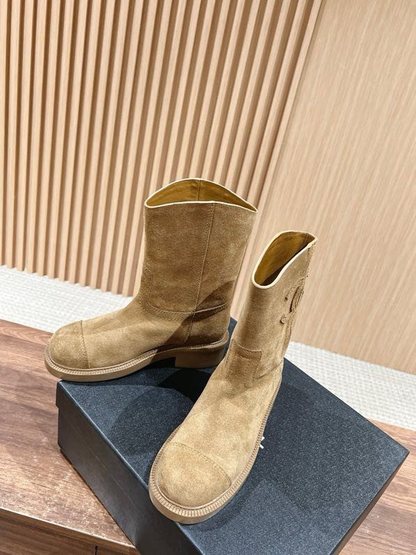 Черевики жіночі