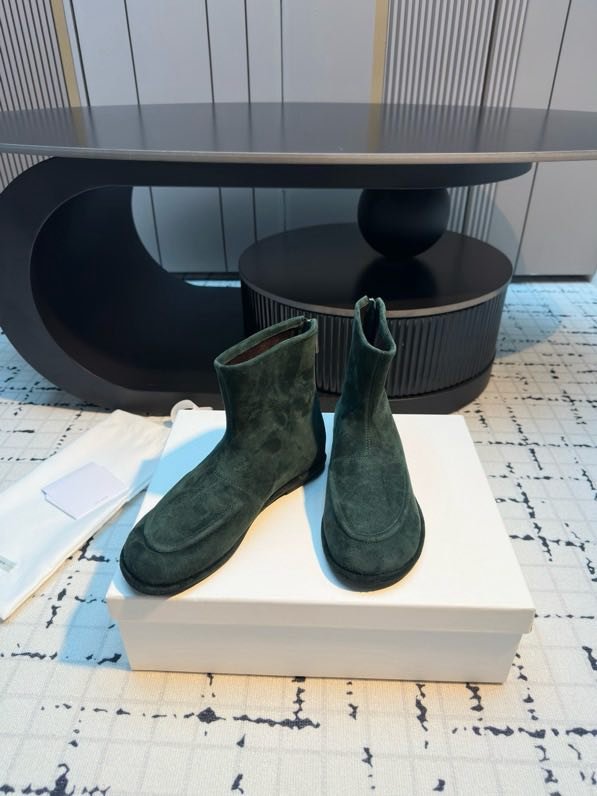 Черевики жіночі