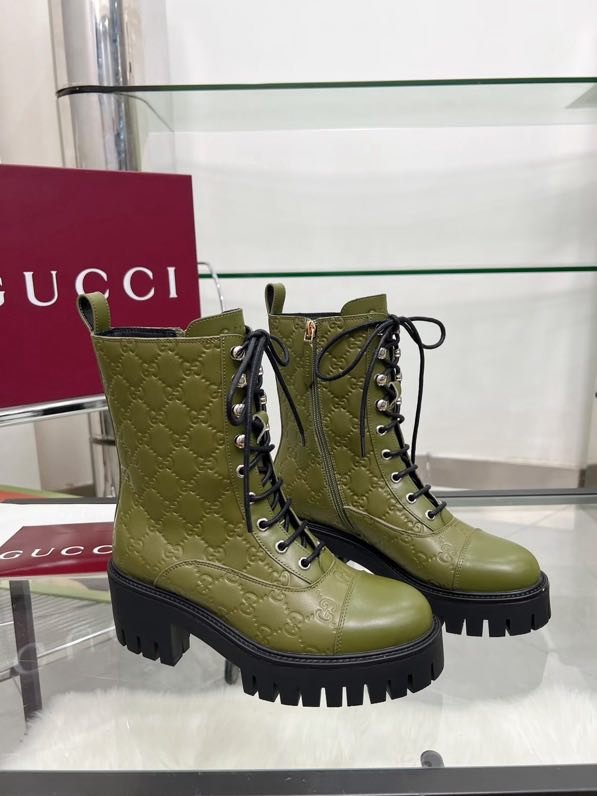 Черевики жіночі