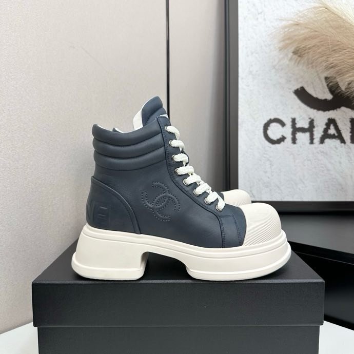 Ботинки женские