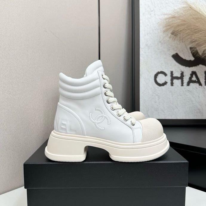 Ботинки женские