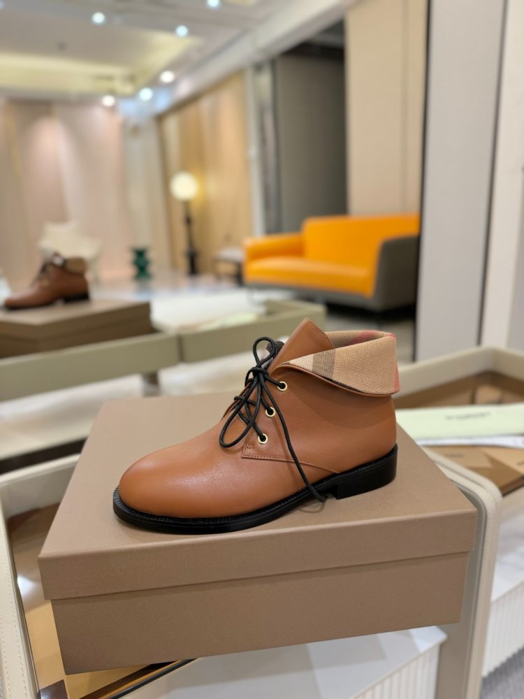 Ботинки женские