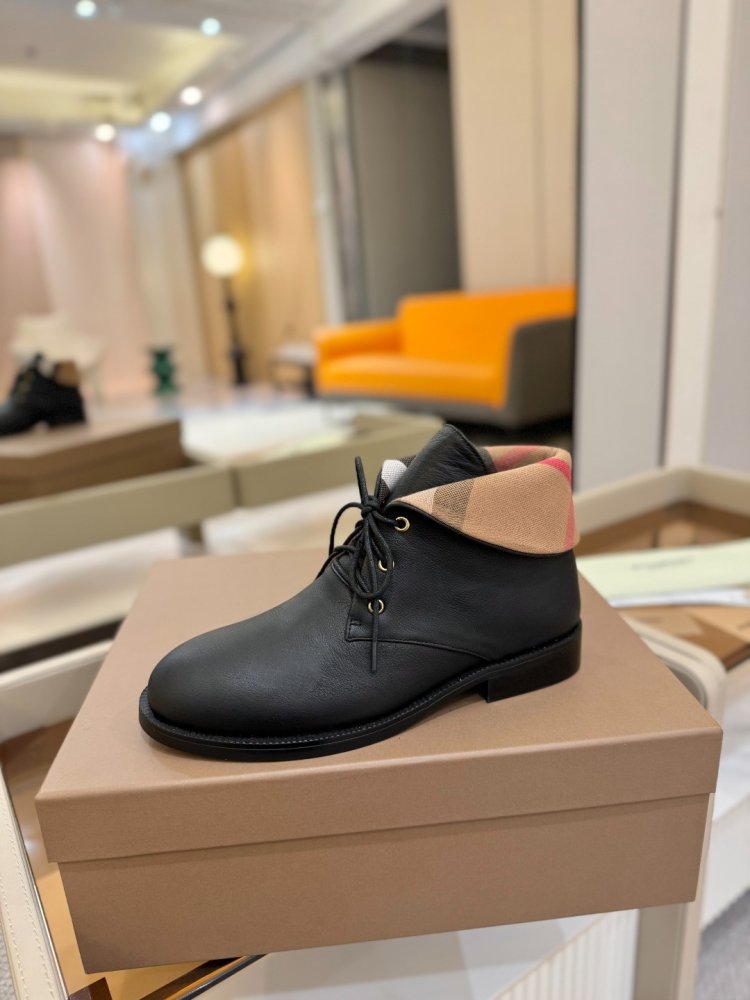 Черевики жіночі