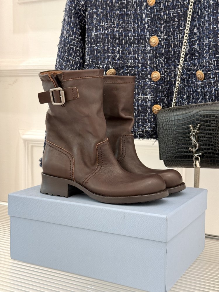 Ботинки женские