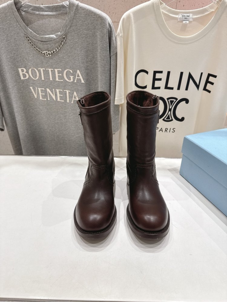 Ботинки женские