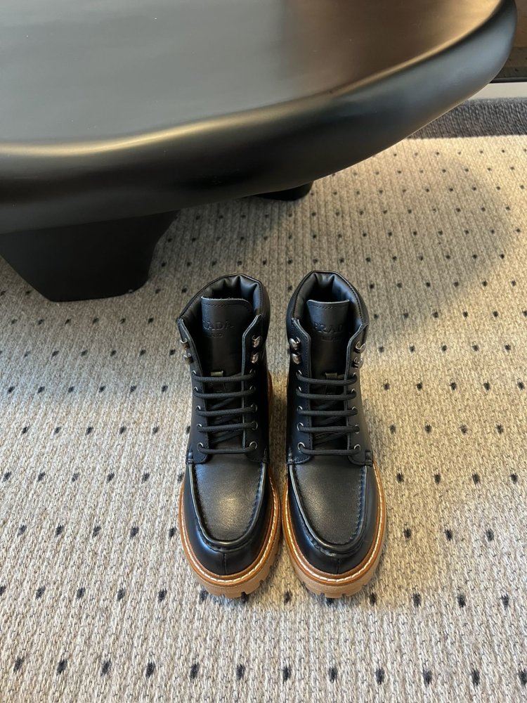 Ботинки женские