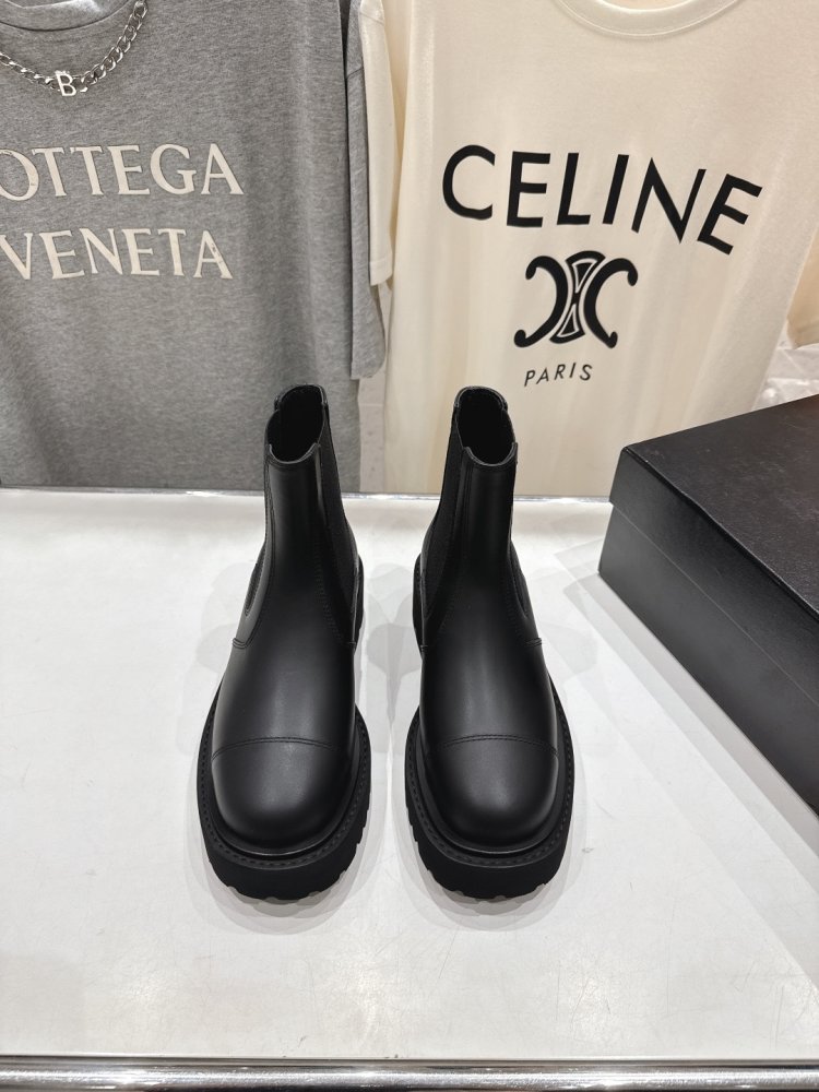 Ботинки женские