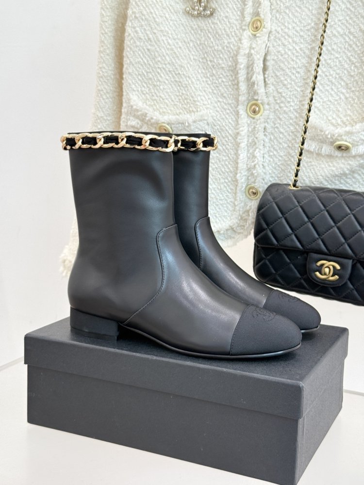 Черевики жіночі