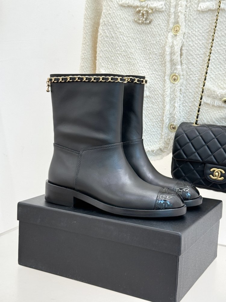 Черевики жіночі