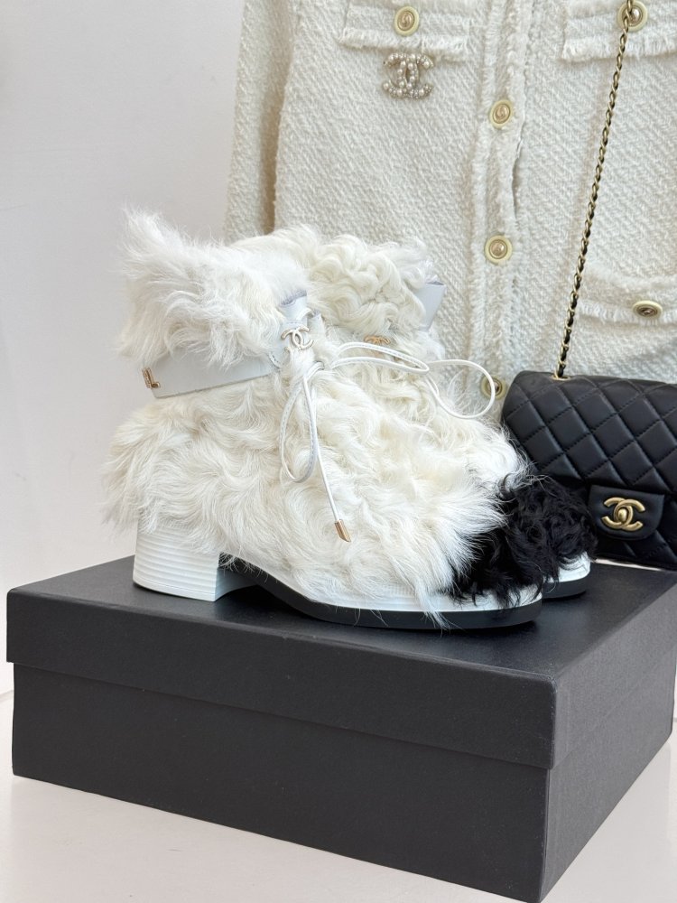 Черевики жіночі