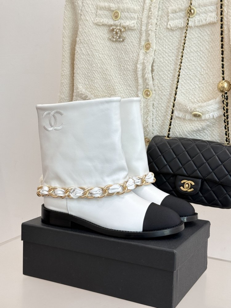 Черевики жіночі