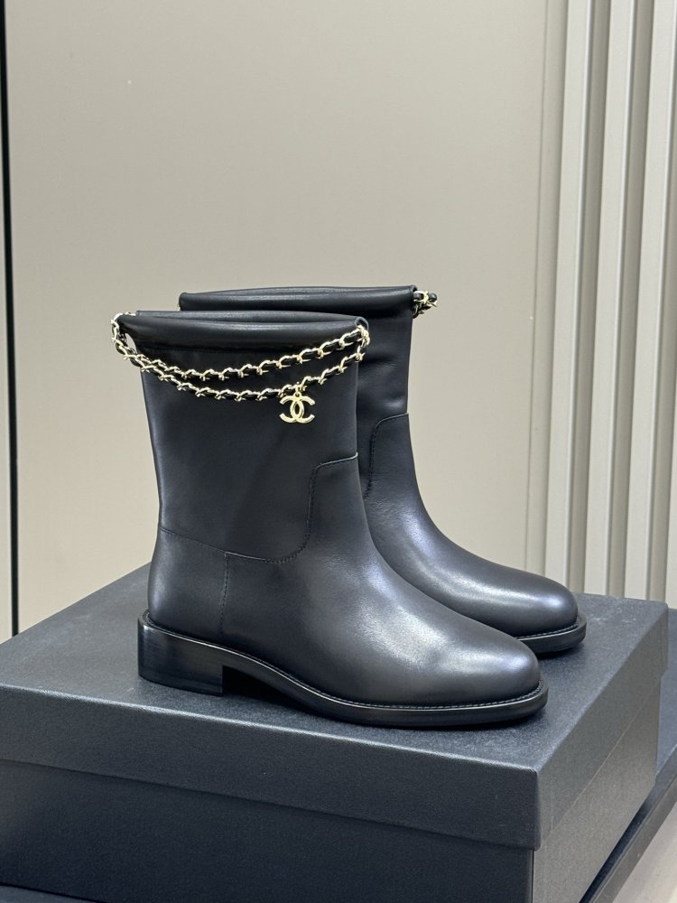 Черевики жіночі