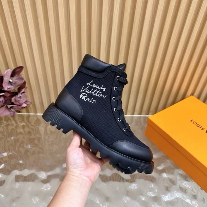 Ботинки женские