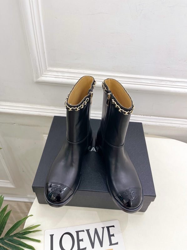 Черевики жіночі