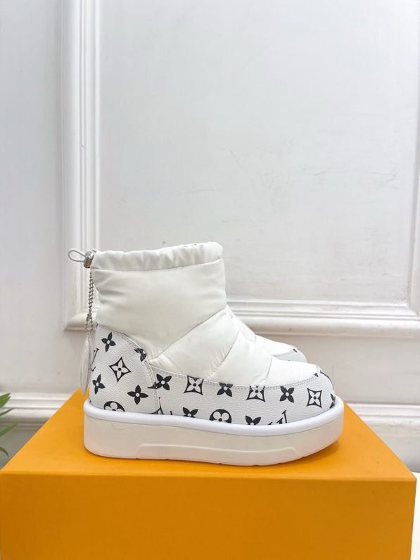 Черевики жіночі