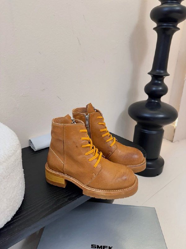 Черевики жіночі