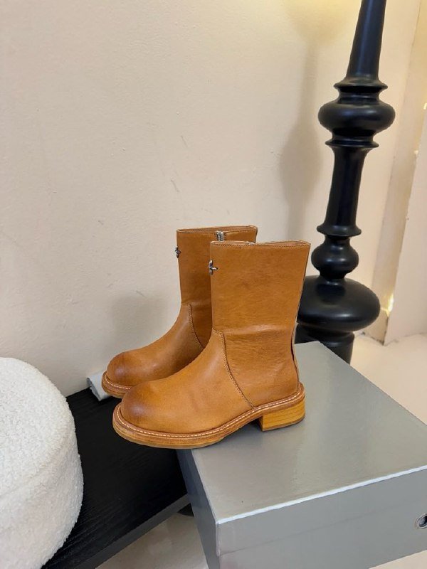 Черевики жіночі