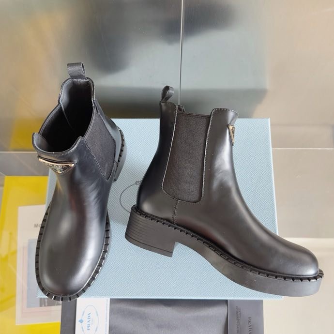 Ботинки женские