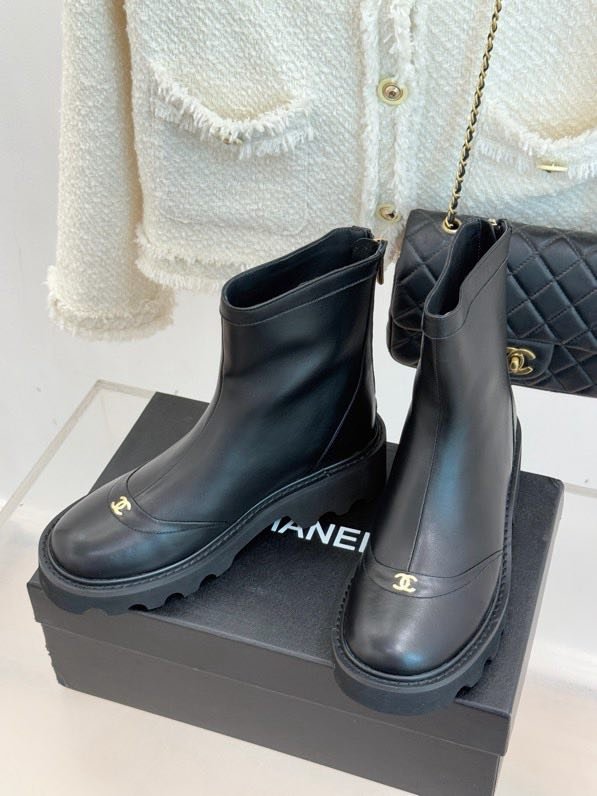 Ботинки женские