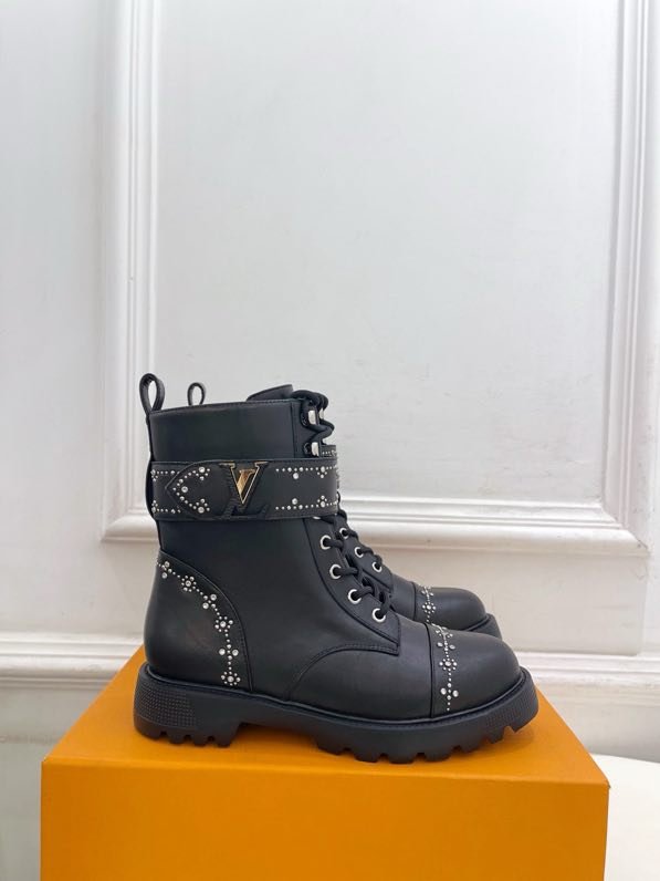 Ботинки женские