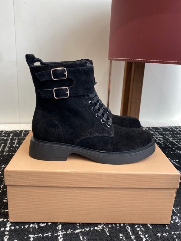 Boots women's