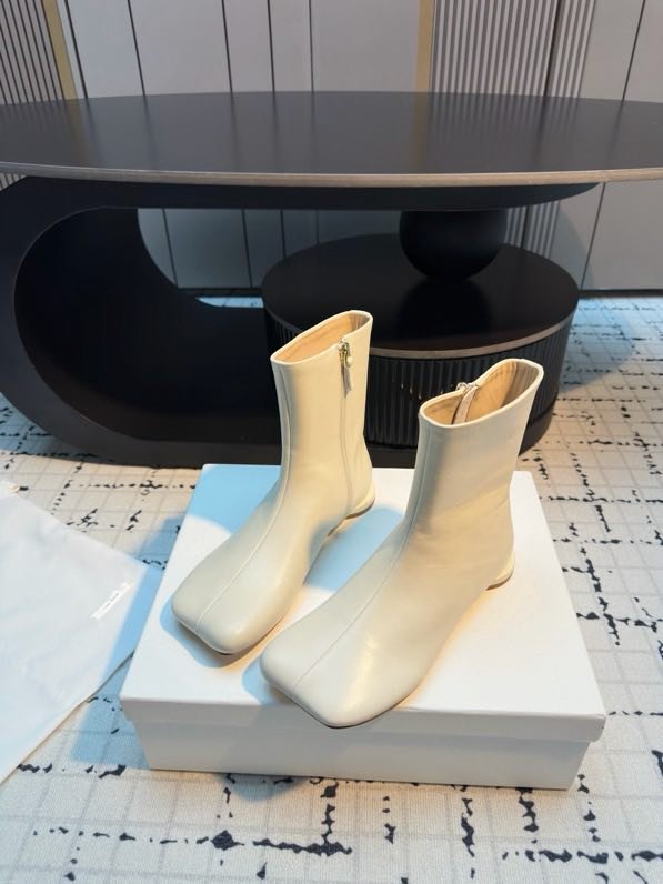 Ботинки женские