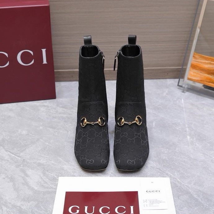 Ботинки женские