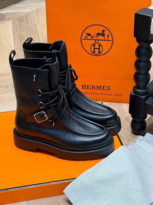 Ботинки женские