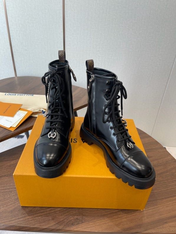 Ботинки женские