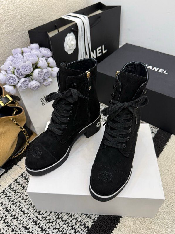 Ботинки женские