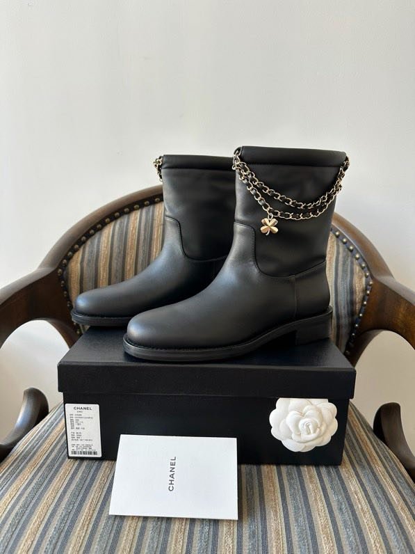 Ботинки женские