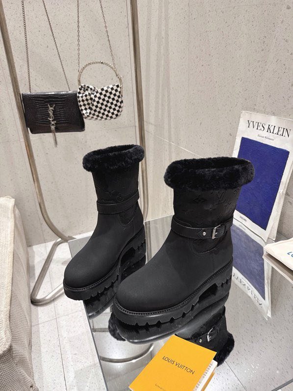 Ботинки женские