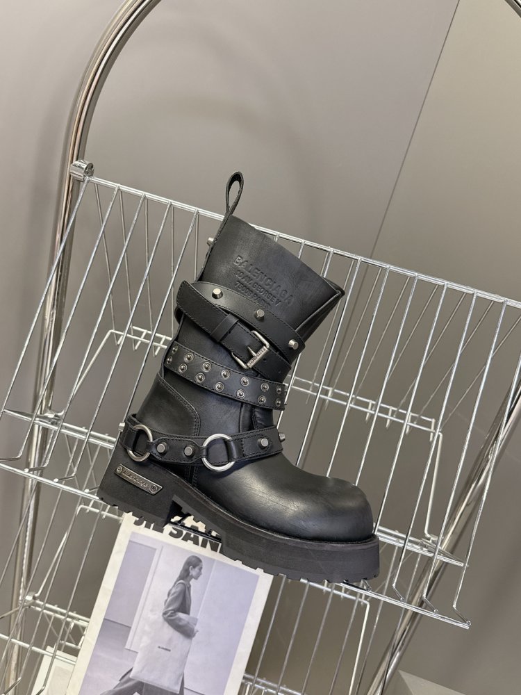 Ботинки женские