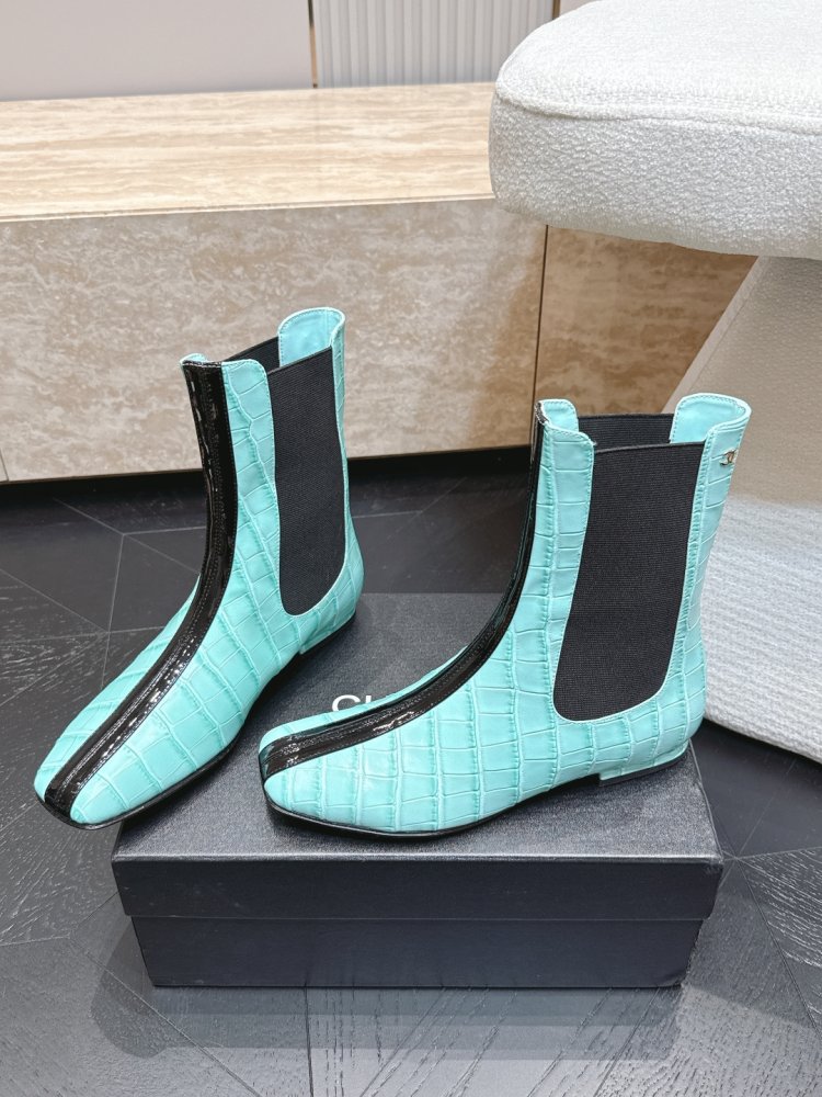 Ботинки женские