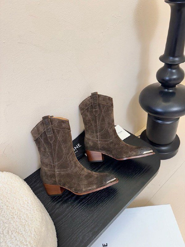 Ботинки женские фото 2