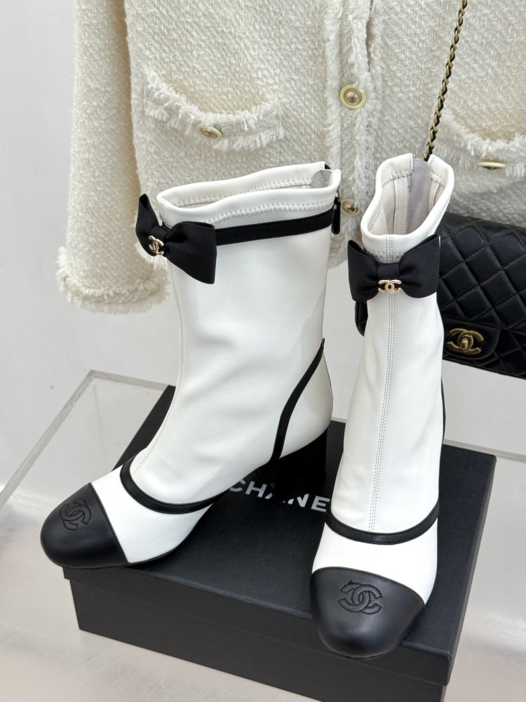 Boots women's фото 2