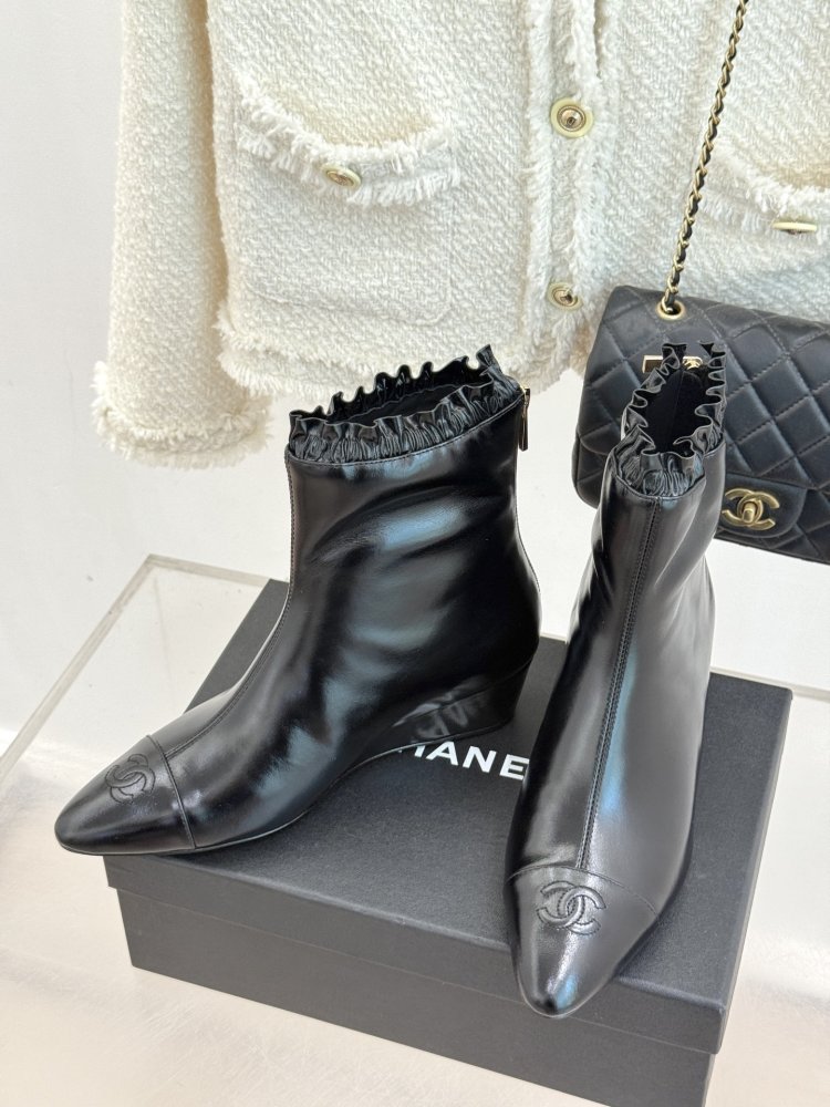 Ботинки женские фото 2