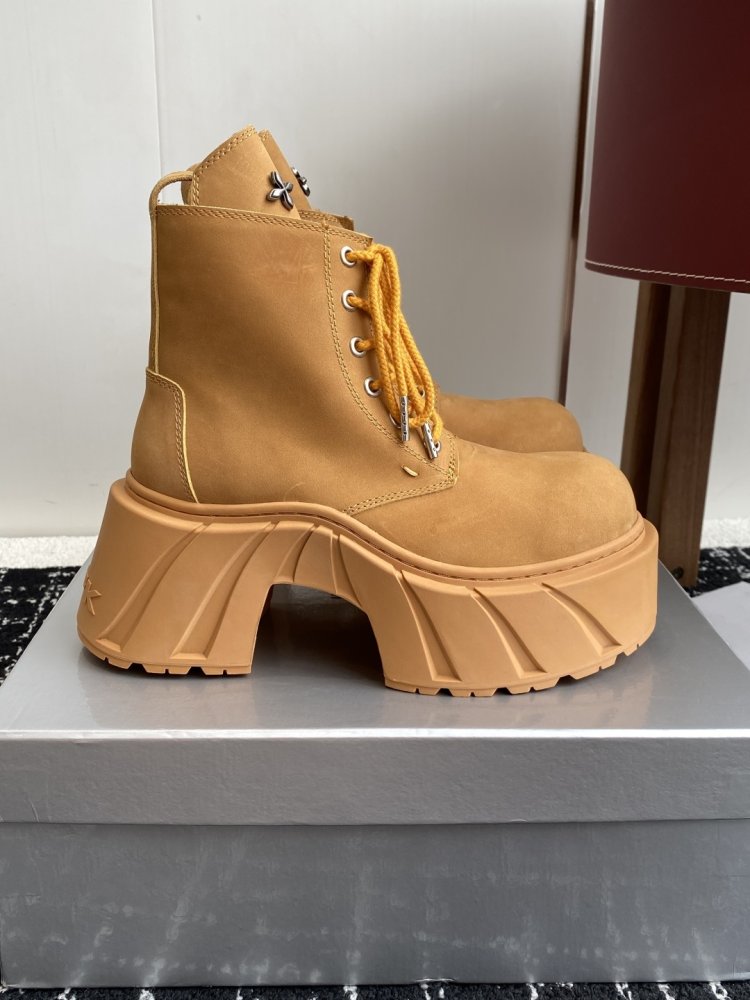 Boots women's фото 2